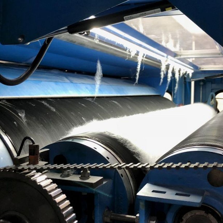 Card with the Graf components for nonwovens