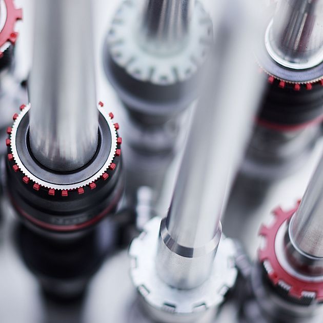 Novibra clamping and catching crowns overview