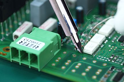 high quality electronic repair carried out at rieter repair station