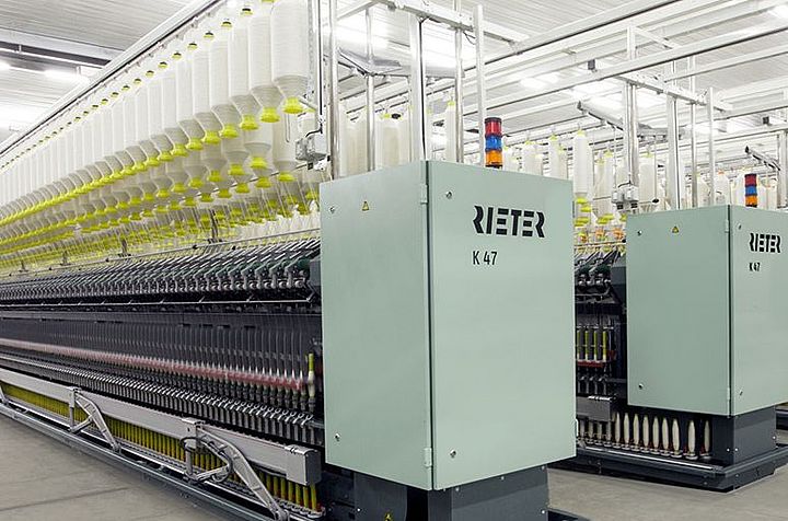 Compact-spinning machine K 47 – spinning room with several K 47 machines