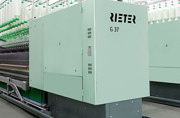 Ring spinning machine G 37 – spinning room with several G 37 machines