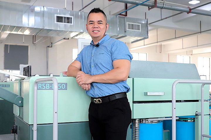 RSB-D 50 at High Delivery Speed with Recycled Raw Material Mr. Huang Jingsheng, Chairman of Wenzhou Luteng