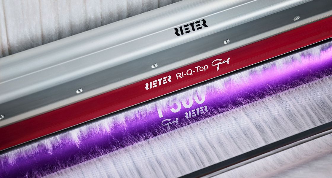 Combing with Ri-Q-Top comb and i 500 circular comb